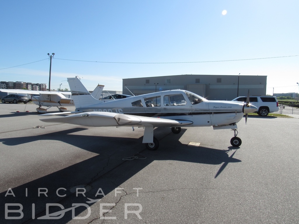 N822JS - 1973 Piper exterior side
